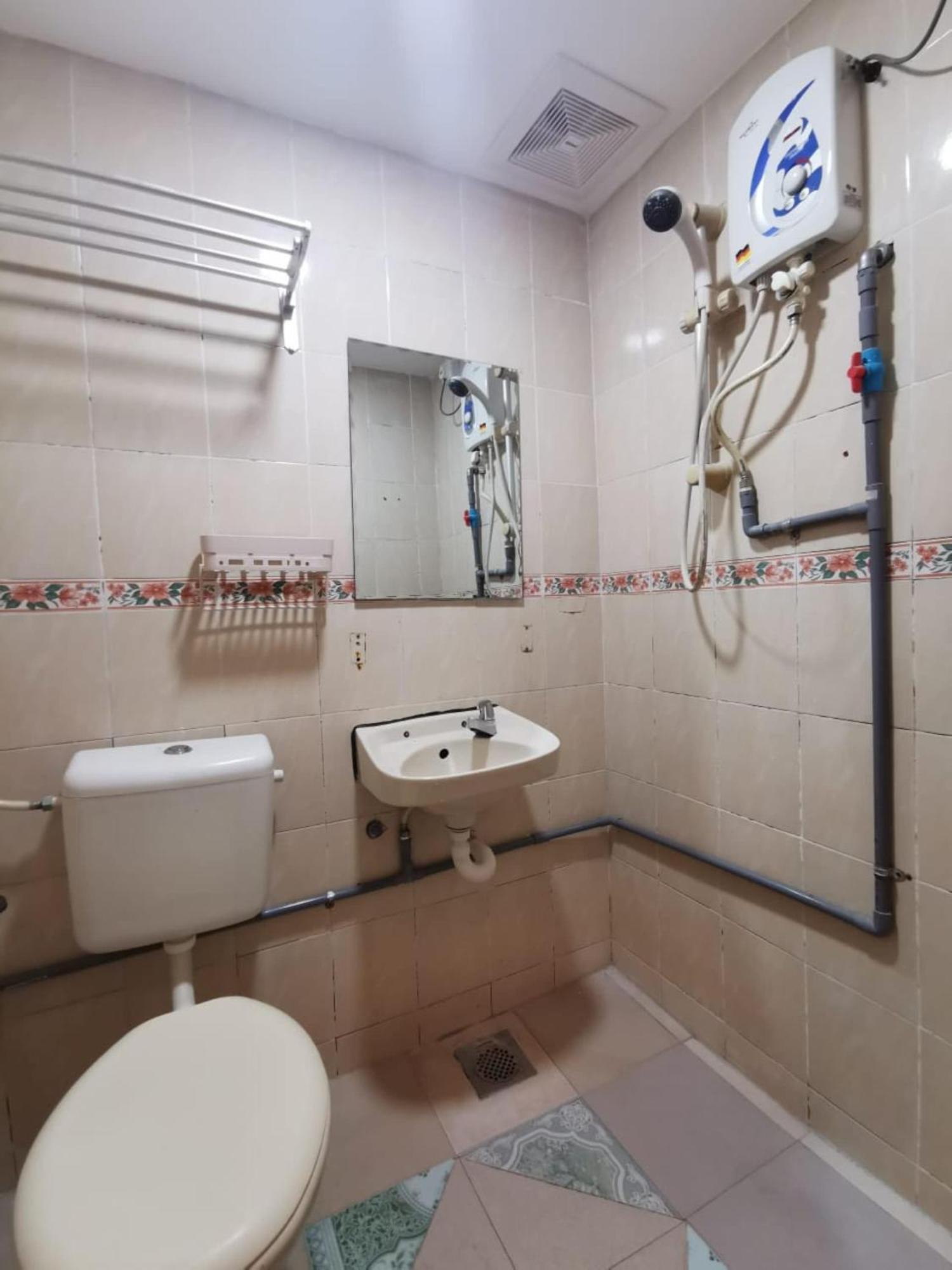 ג'והור בהרו Super Oyo 90086 My Seven Days Inn מראה חיצוני תמונה