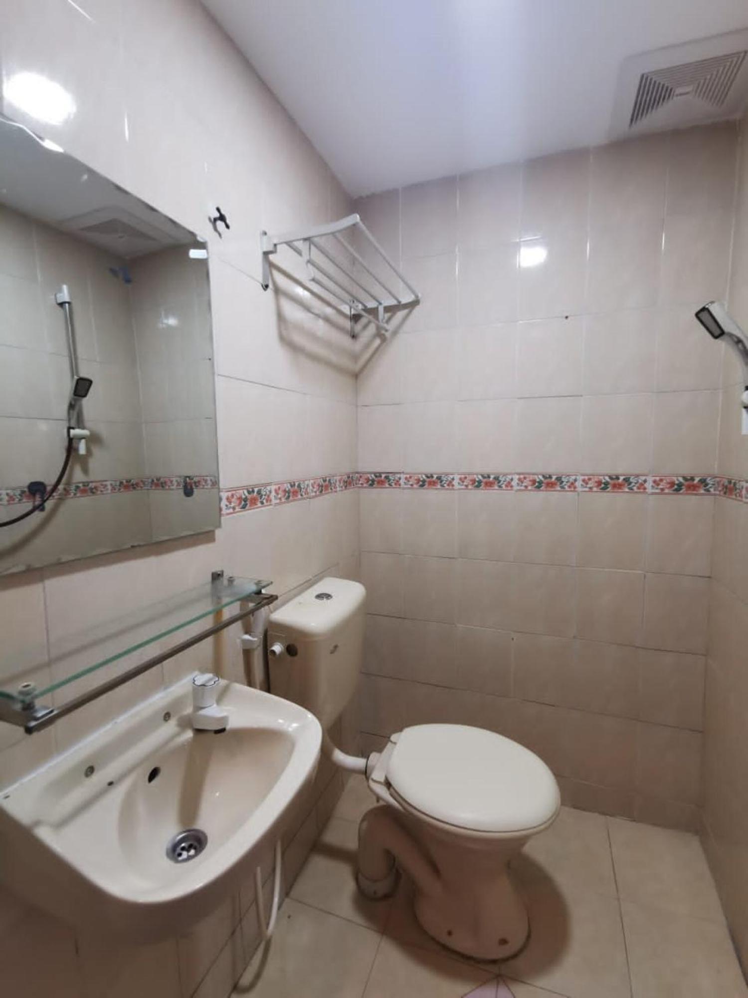 ג'והור בהרו Super Oyo 90086 My Seven Days Inn מראה חיצוני תמונה