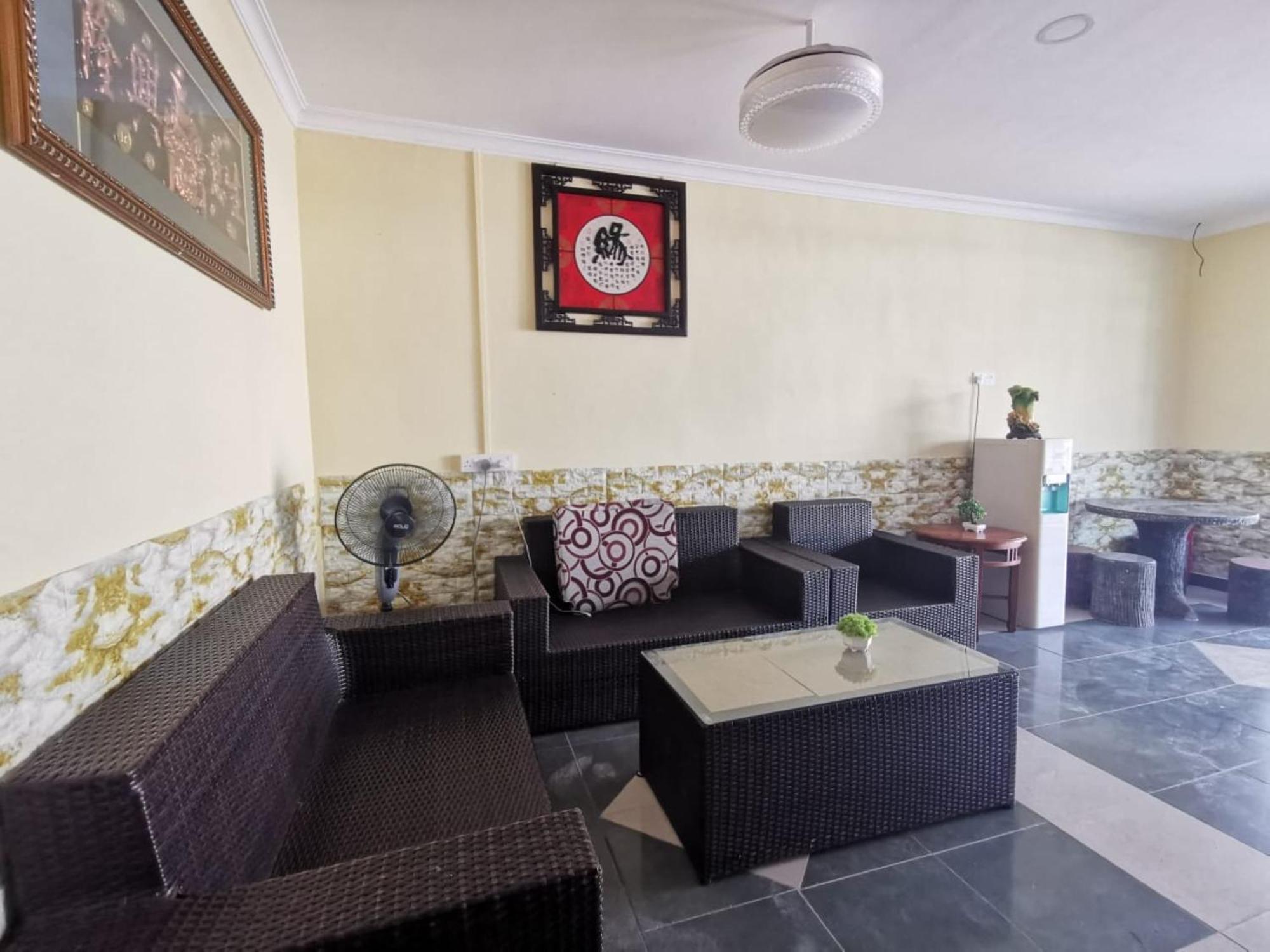 ג'והור בהרו Super Oyo 90086 My Seven Days Inn מראה חיצוני תמונה