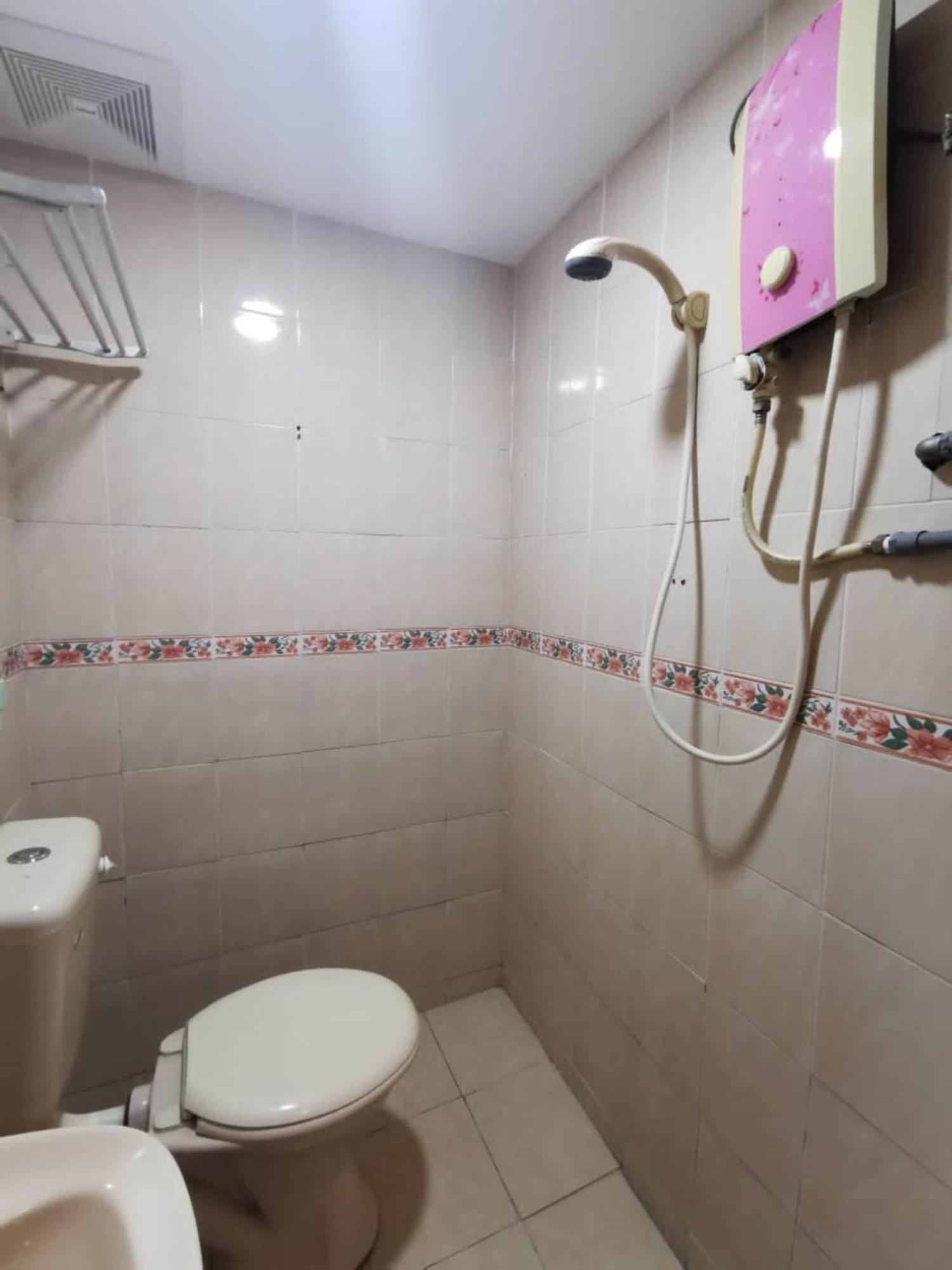 ג'והור בהרו Super Oyo 90086 My Seven Days Inn מראה חיצוני תמונה